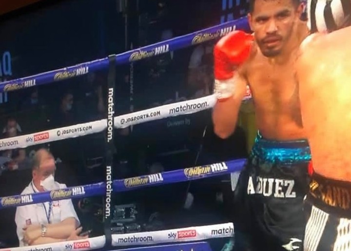 Žiadali hodinovú výpoveď. Bodový rozhodca sa na mobile nehral